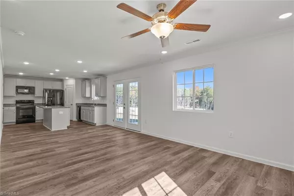 Greensboro, NC 27405,4 Arcola CT