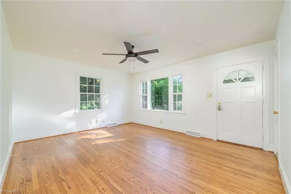 Winston-salem, NC 27103,1038 Madison AVE