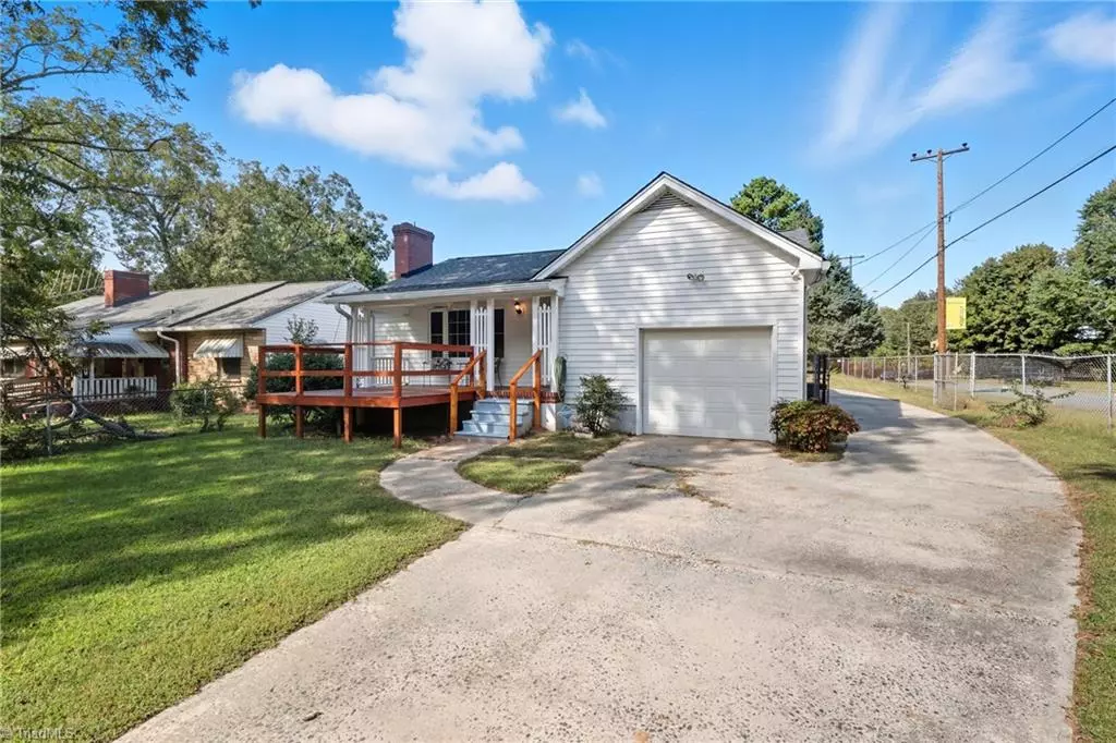 Winston-salem, NC 27127,445 E Devonshire ST