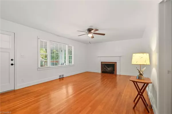 Winston-salem, NC 27127,445 E Devonshire ST