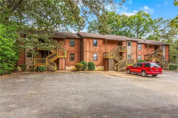 Winston-salem, NC 27106,2002 Aspen WAY