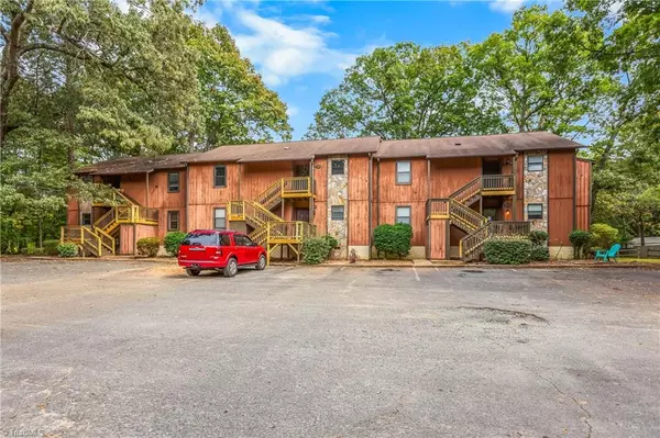 Winston-salem, NC 27106,2002 Aspen WAY