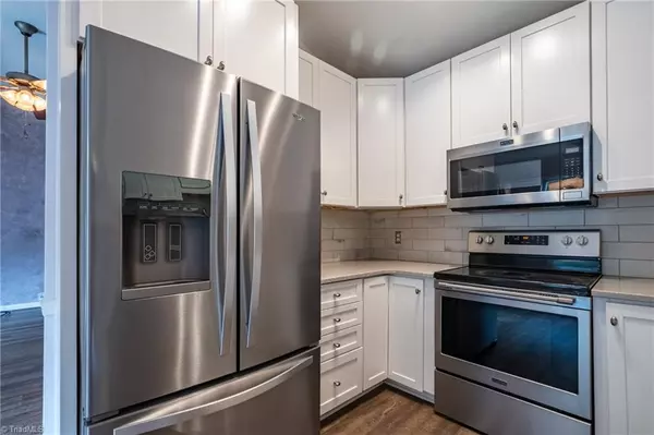 Winston-salem, NC 27107,5222 Mount Hope DR