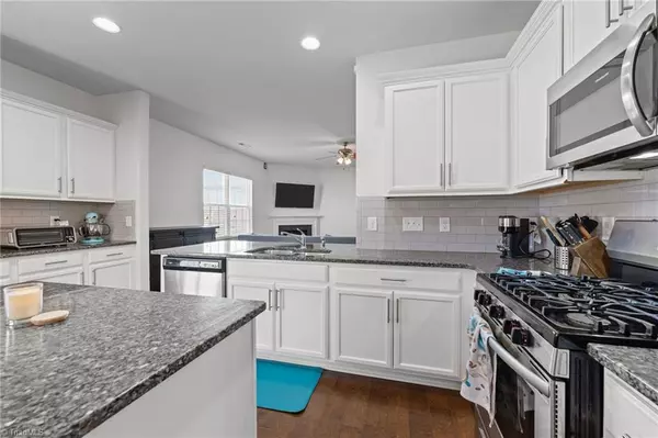 Burlington, NC 27215,1086 Salters ST