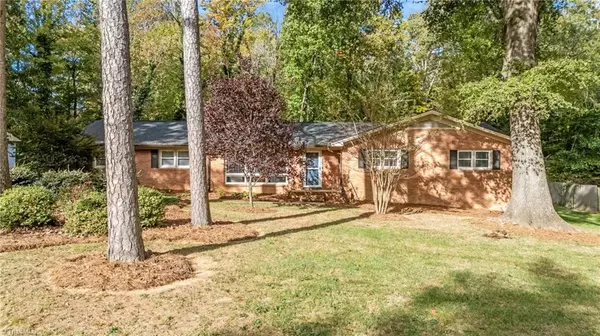 223 S Westwood AVE, Thomasville, NC 27360