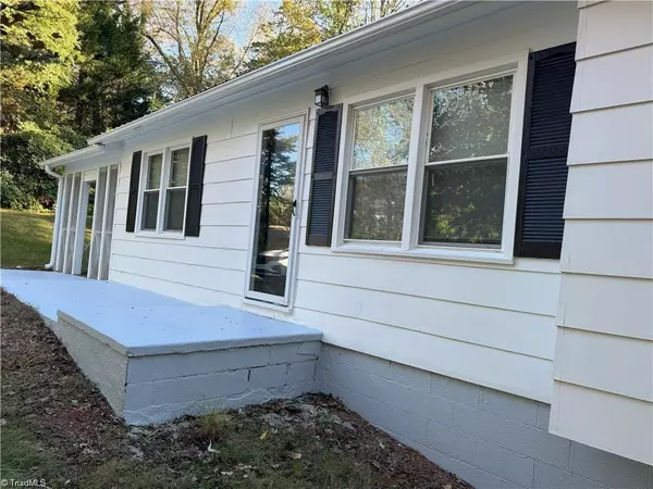 133 Salem DR, Mount Airy, NC 27030