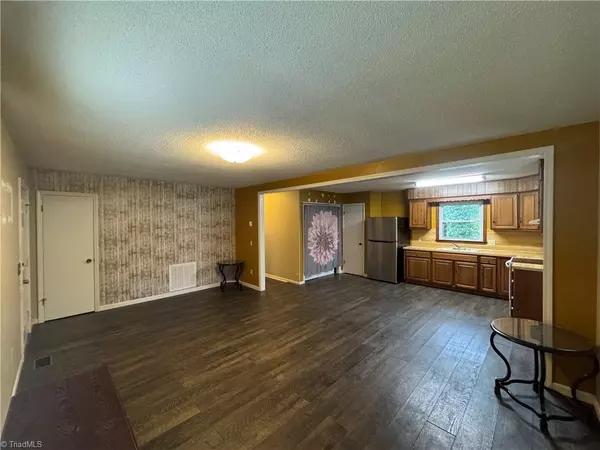 North Wilkesboro, NC 28659,126 Hill ST