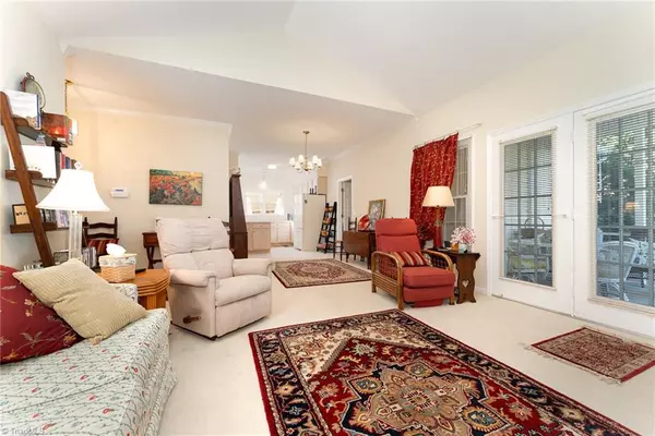 Winston-salem, NC 27103,2801 Kingsdale CT