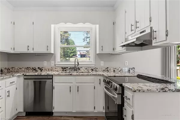 Clemmons, NC 27012,5525 Moravian Heights LN