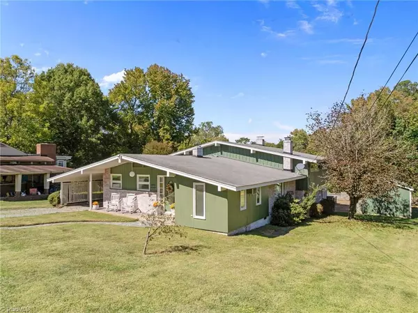 Burlington, NC 27215,2323 Pineview DR