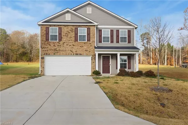 215 Lily's PL, Lexington, NC 27292