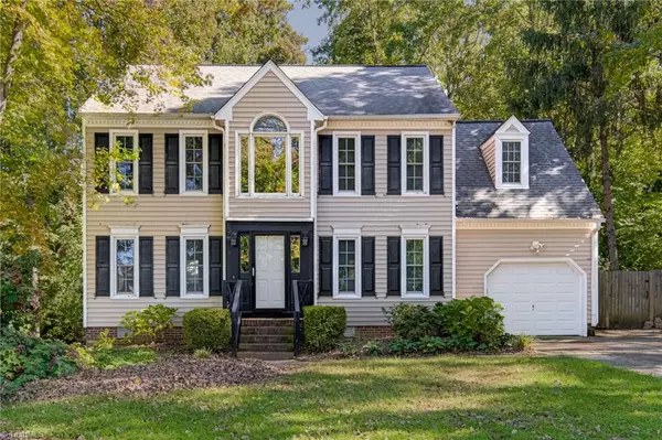 2 Downing Ridge CT, Greensboro, NC 27407