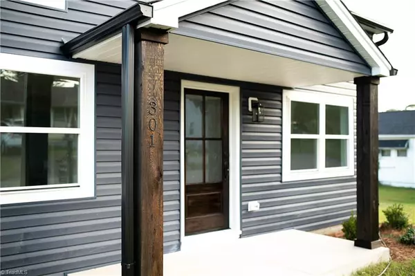 King, NC 27021,301 E Dalton RD