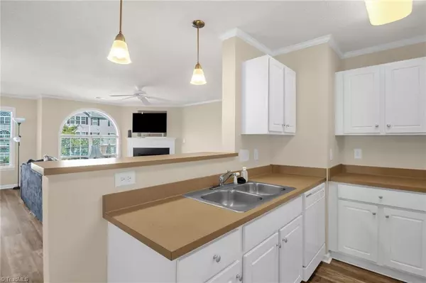 Winston-salem, NC 27127,1620 Cherry Blossom LN #204