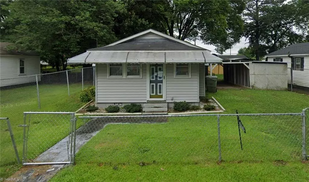 Mount Olive, NC 28365,220 Winn ST