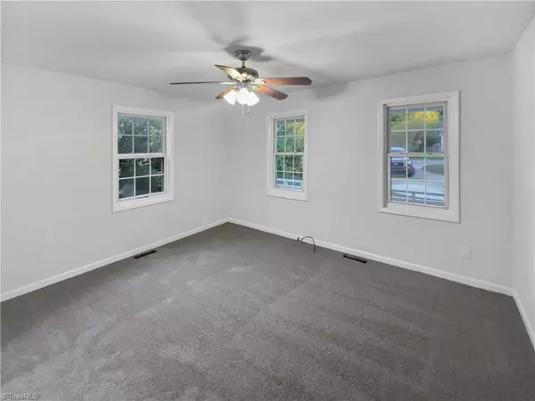 Thomasville, NC 27360,1042 Ball Park RD