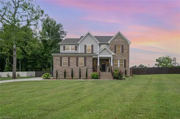 3082 Cascade DR, Burlington, NC 27216