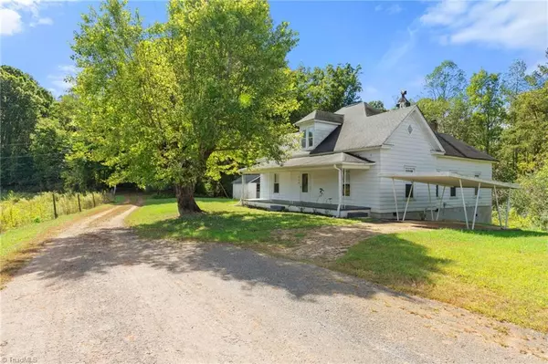 Pinnacle, NC 27043,588 Roby Fulk RD