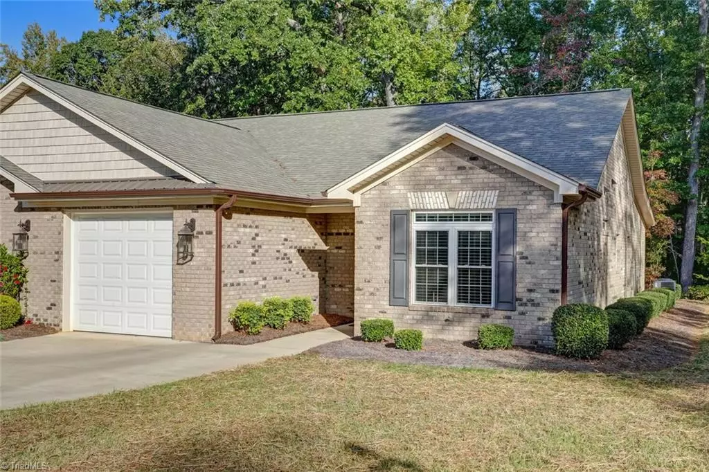 Reidsville, NC 27320,2222 St James DR