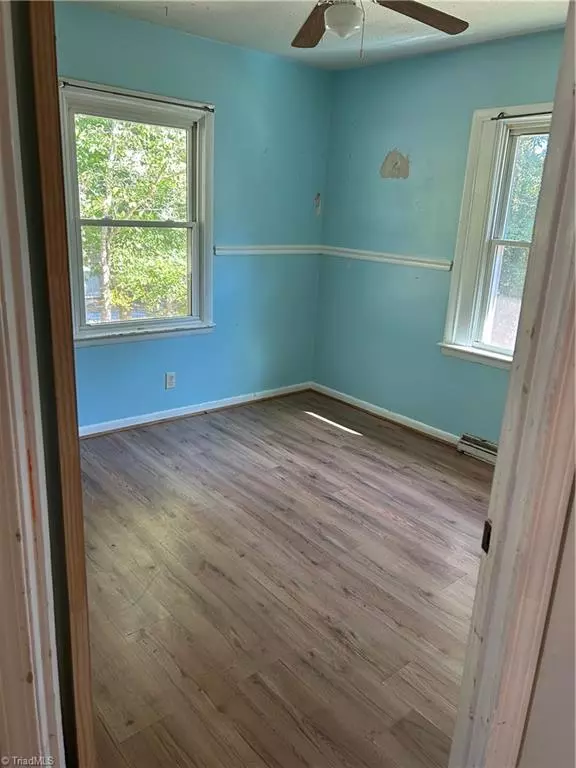 Greensboro, NC 27405,107 Pinewood Acres DR