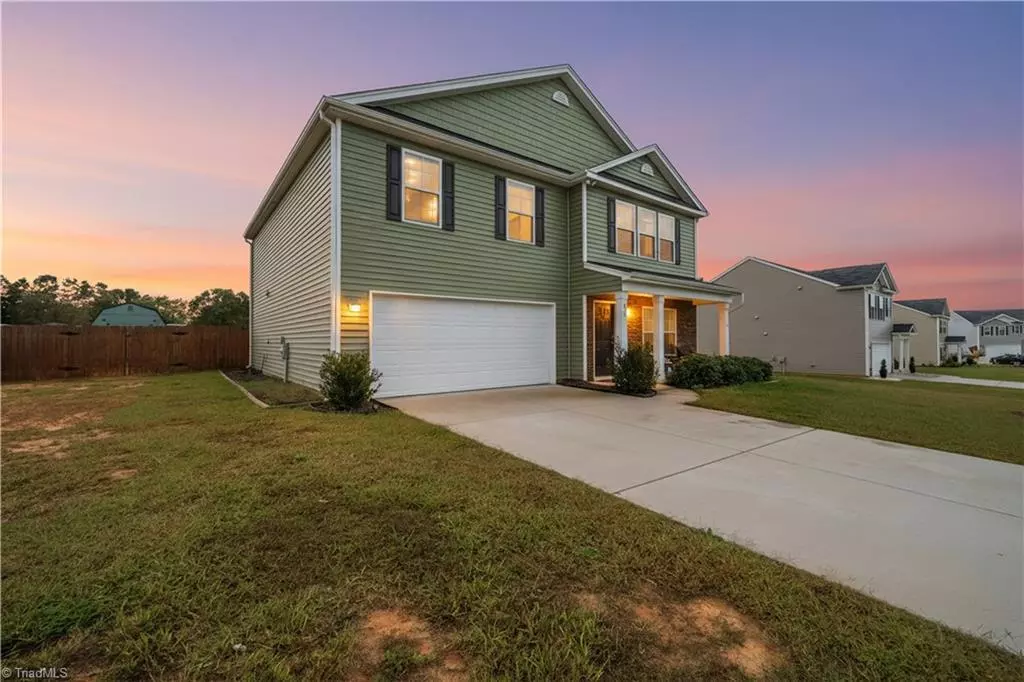 Lexington, NC 27295,417 Daniel DR