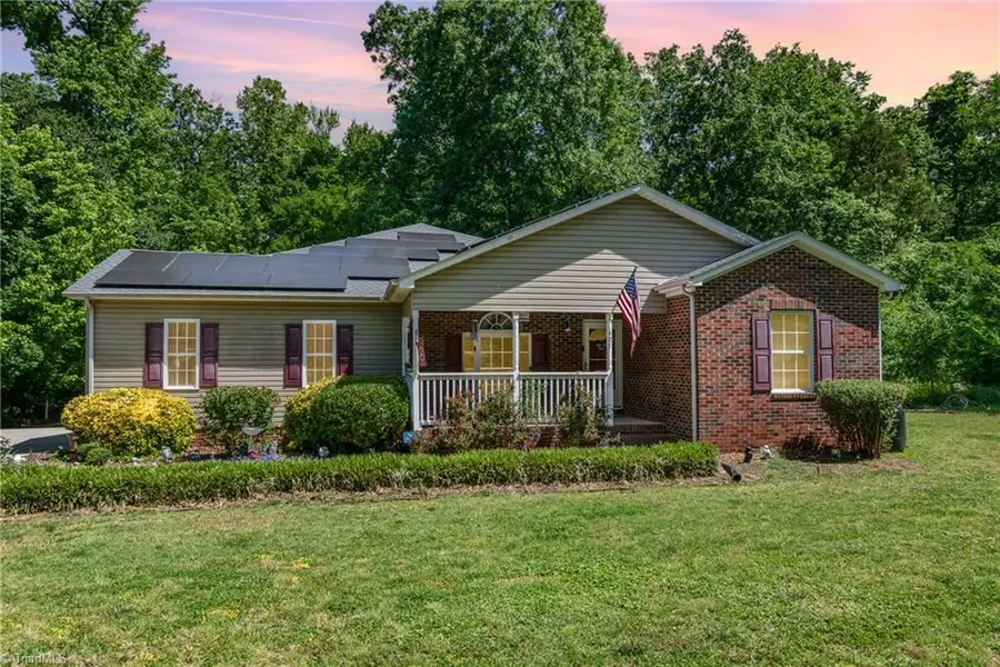 425 Autumn DR, Harrisburg, NC 28075