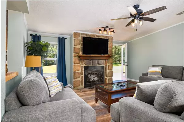 Yadkinville, NC 27055,3225 Courtney Huntsville RD