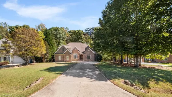 6981 Brandi Wood CIR, Summerfield, NC 27358