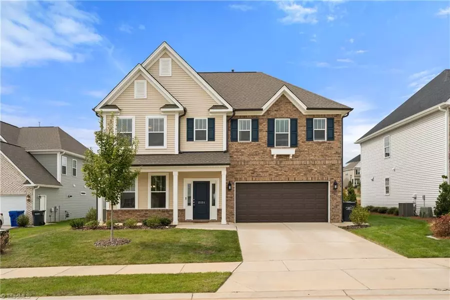 2124 Beechwood View DR, Winston-salem, NC 27106