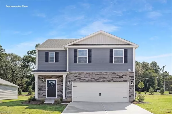 121 Falling Up LN, Salisbury, NC 28147