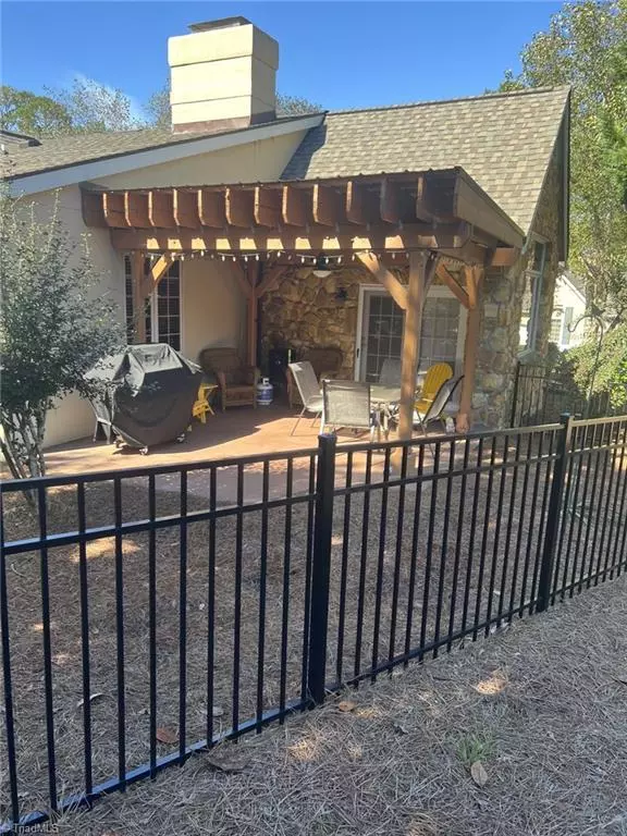 Advance, NC 27006,108 Linden PL