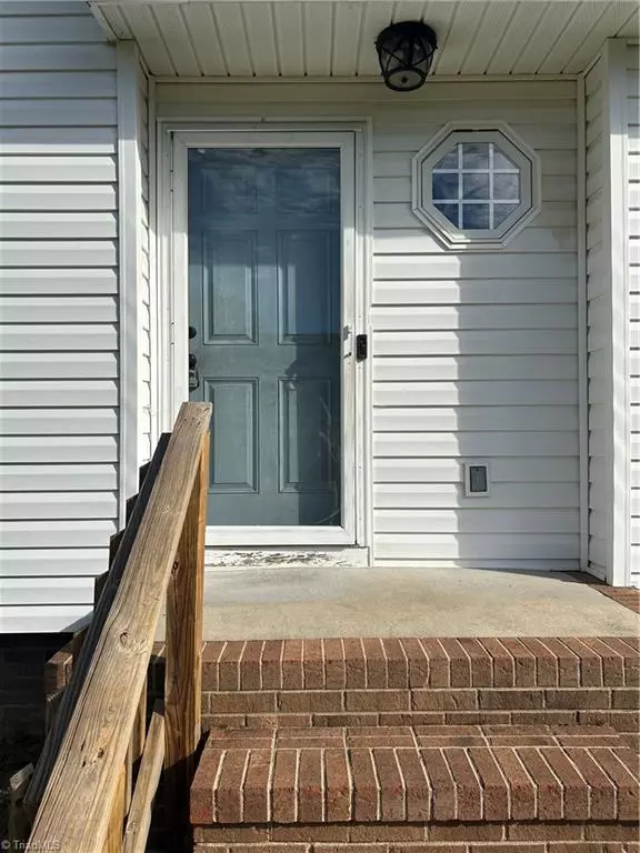 King, NC 27021,1208 Kentland DR