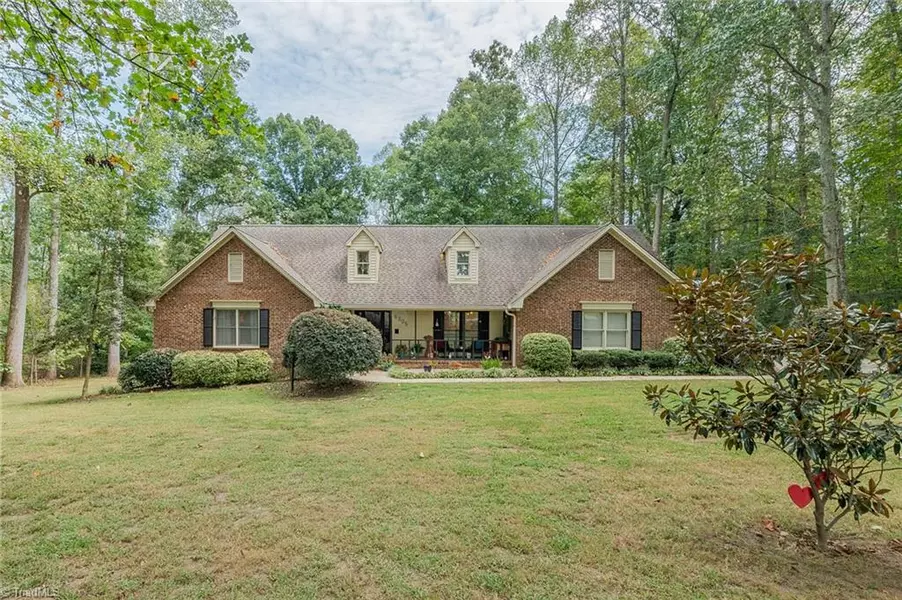 6305 Sable LN, Greensboro, NC 27406