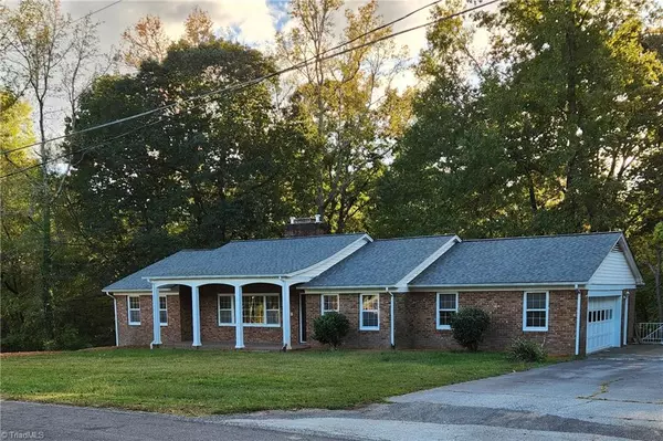 246 Merry HillS DR, High Point, NC 27262