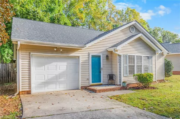 Clemmons, NC 27012,1456 Lewisburg Pointe DR