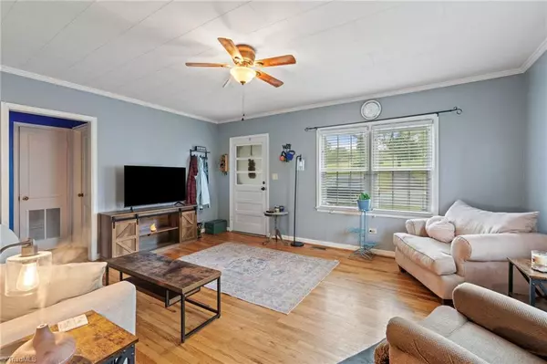 Mount Airy, NC 27030,921 N South ST