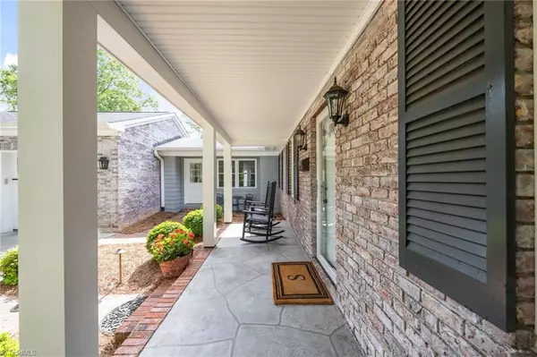 Winston-salem, NC 27104,1147 Strathmore CIR