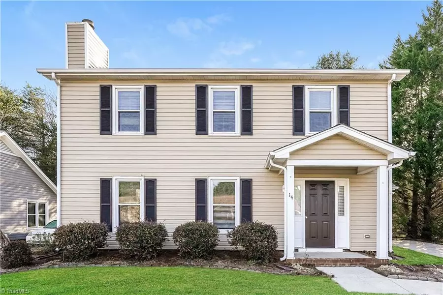 4 Hickory Knoll CT, Greensboro, NC 27407