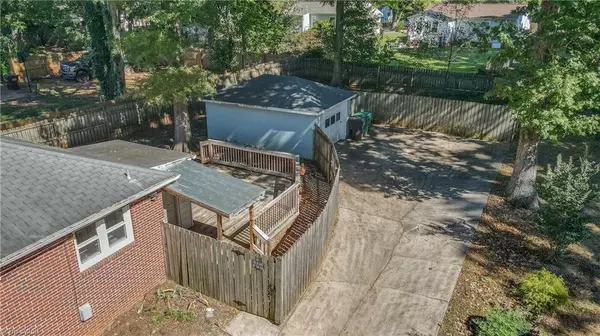 High Point, NC 27262,1406 Bridges DR
