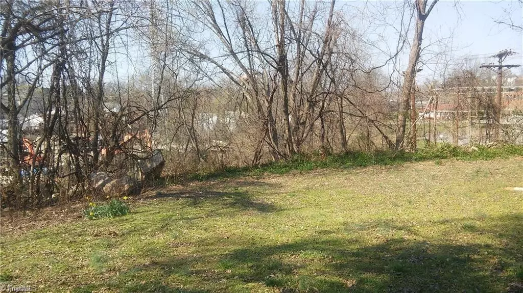 Thomasville, NC 27360,106 Carolina AVE