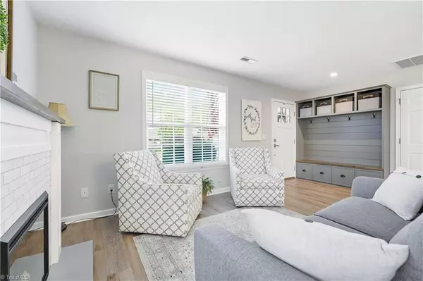 Walkertown, NC 27051,305 High Knoll DR