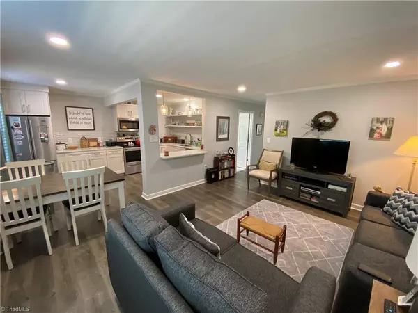 Mount Airy, NC 27030,1709 N Main ST #A1