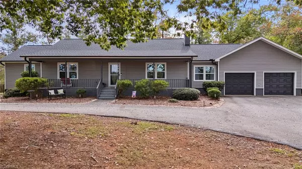 3494 Surratt RD, Denton, NC 27239
