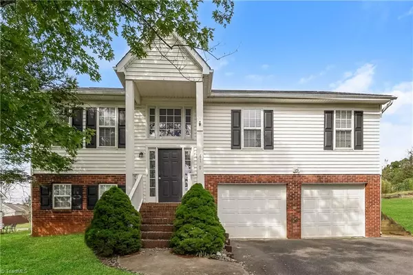 618 Asheby Woods RD, Kernersville, NC 27284