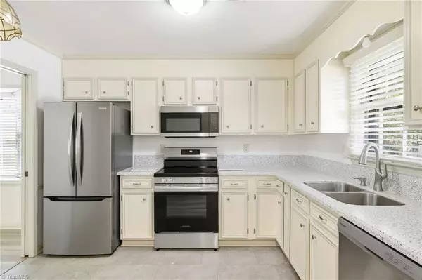Winston-salem, NC 27104,107 Chrisfield CIR