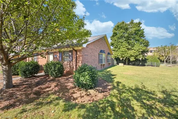 Winston-salem, NC 27104,107 Chrisfield CIR