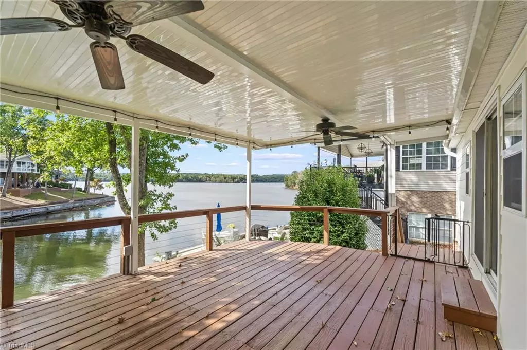 New London, NC 28127,147 Badin Lake CIR