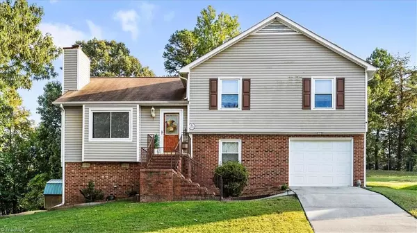 2119 Tealwood DR, Greensboro, NC 27407