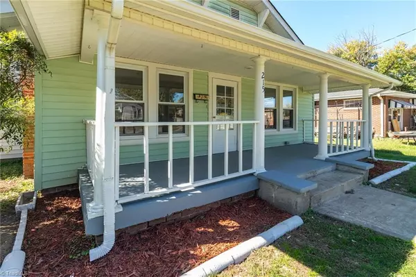 Kernersville, NC 27284,215 Orr ST