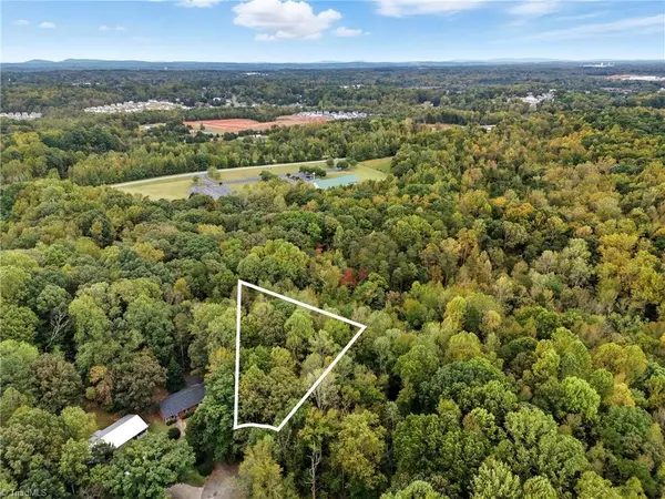 000 Pinecrest DR, Lexington, NC 27295